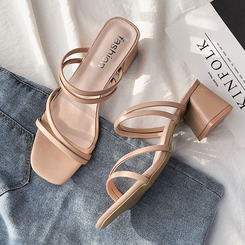 Damen elegante Absatzsandalen mit raffinierten Riemen