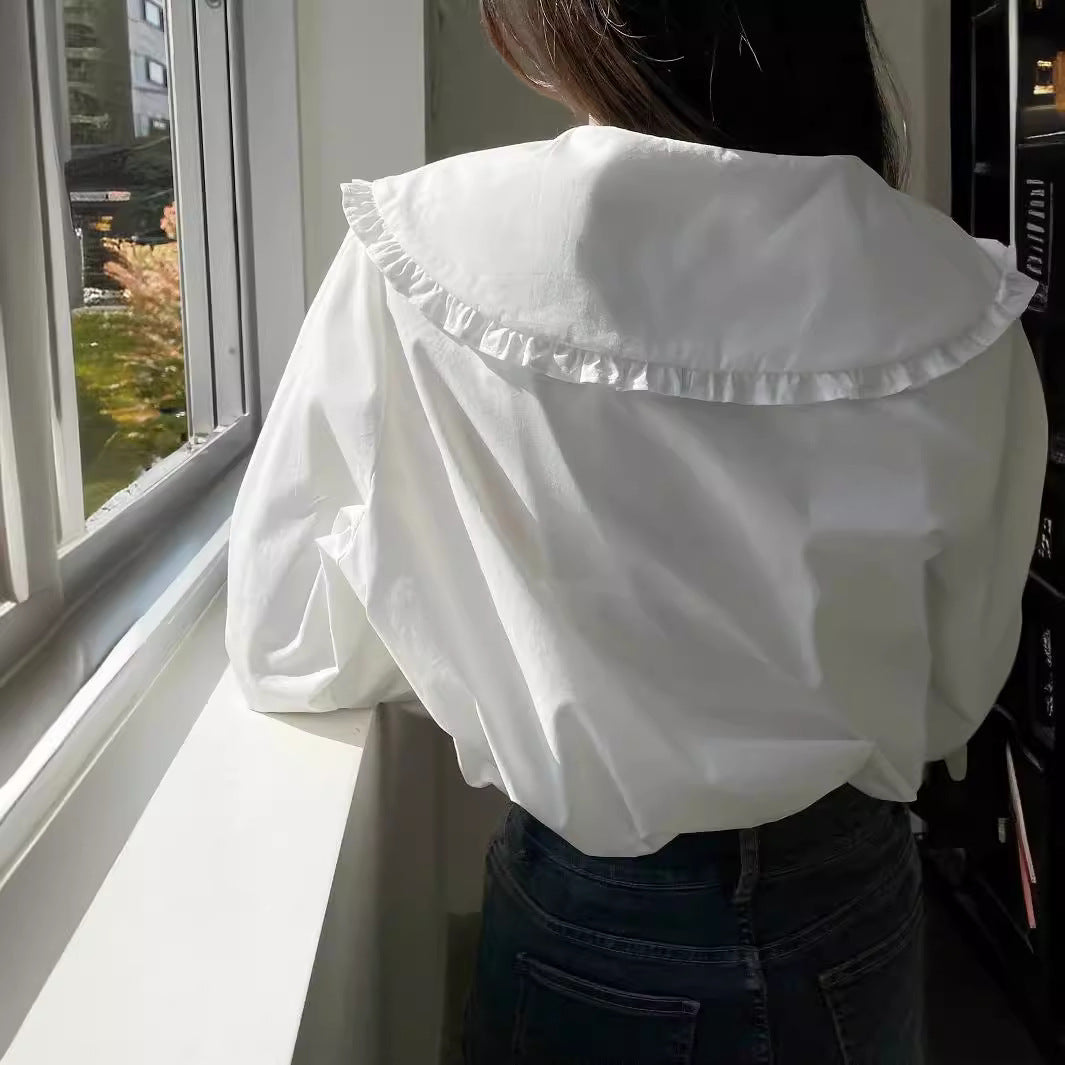 Damen Bluse mit übergroßem Rüschenkragen und fein gearbeitetem Tailoring Shop Nory