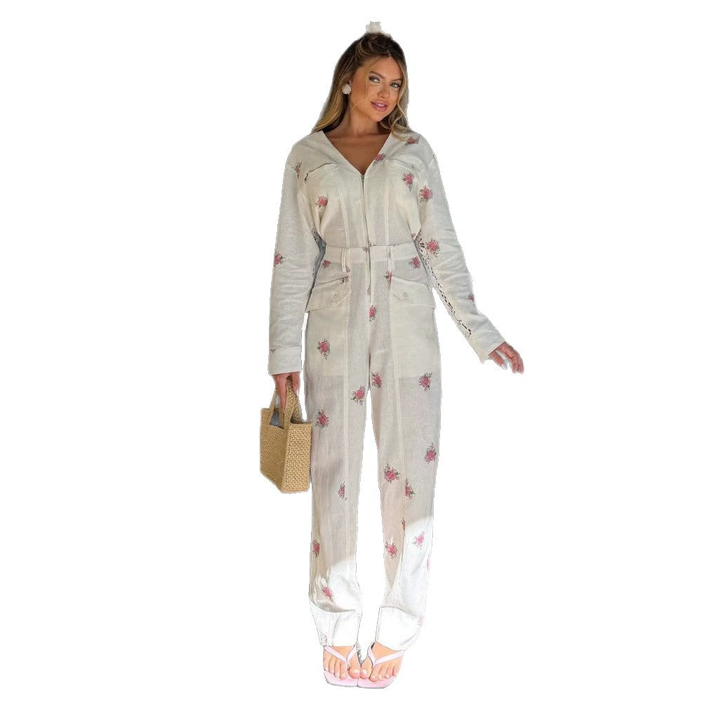 Damen Leichter langer Overall mit V-Ausschnitt, Reißverschluss, Spitzen-Einsätzen und floralem Print Shop Nory