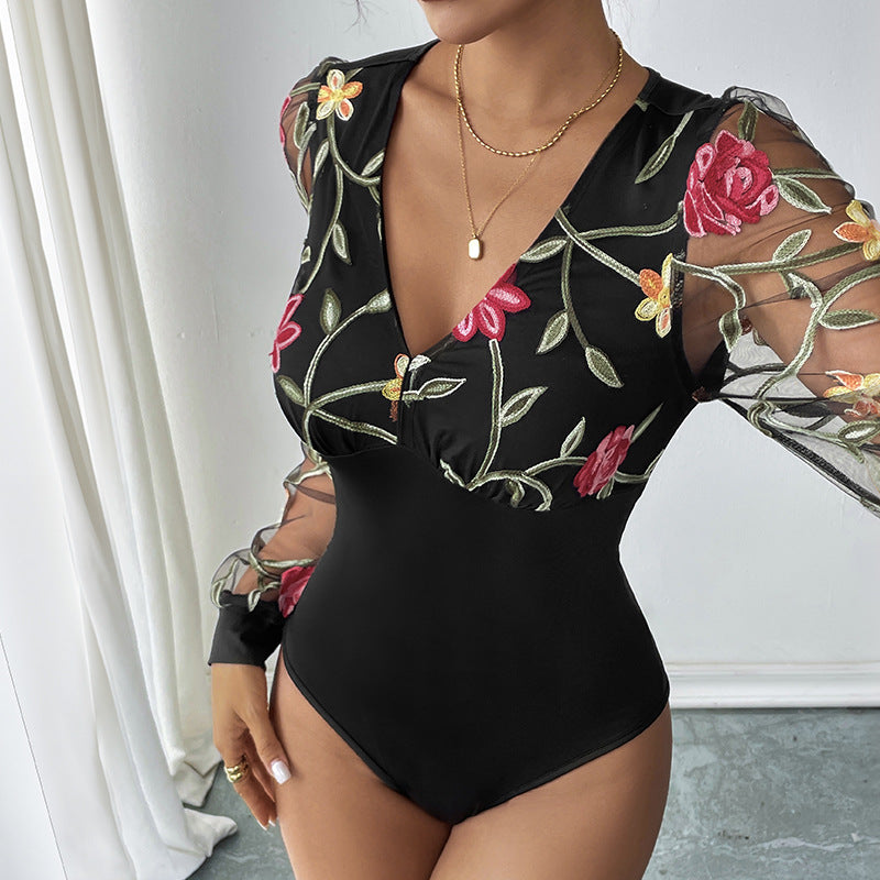 Damen Bestickter Mesh-Body mit V-Ausschnitt, figurformendem Rumpf und transparenten Blumenärmeln Shop Nory
