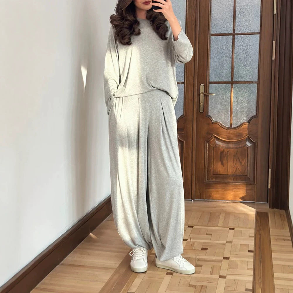 Damen Oversize-Seidiges Ensemble mit kastigem Oberteil und ballonförmiger Plissee-Hose Shop Nory