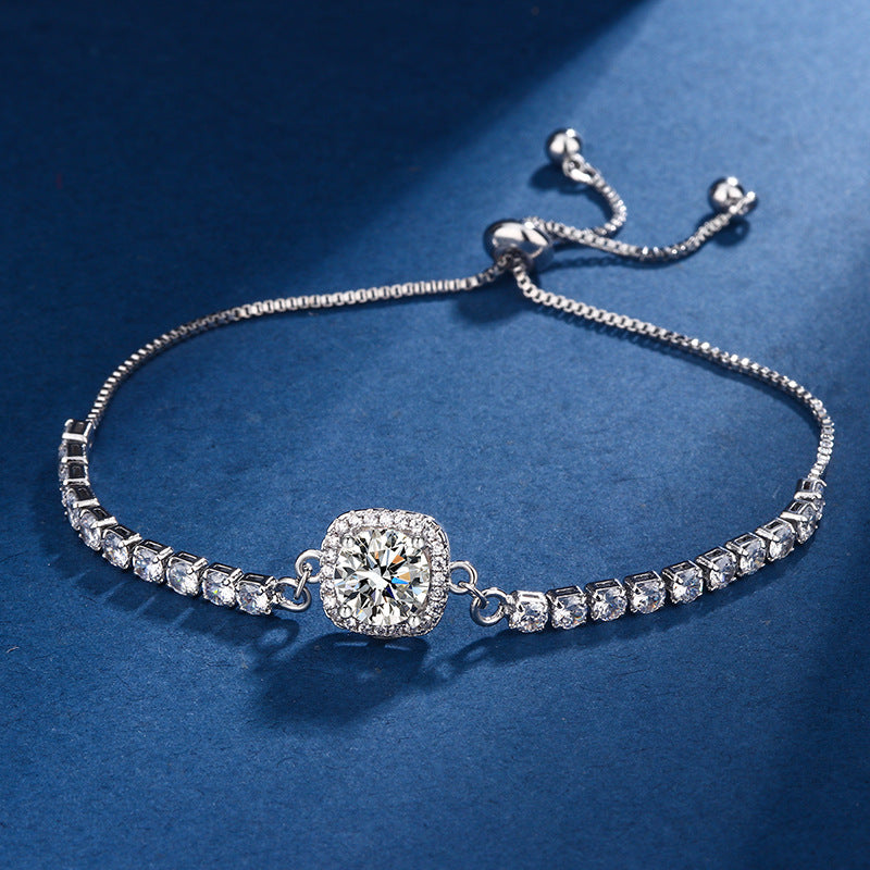 Filigranes Armband mit Funkelnder Kristallblüte