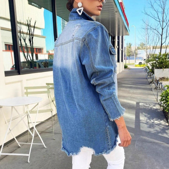 Damen Oversize-Jeansjacke mit Destroyed-Details, Fransensaum und verdeckter Knopfleiste Shop Nory