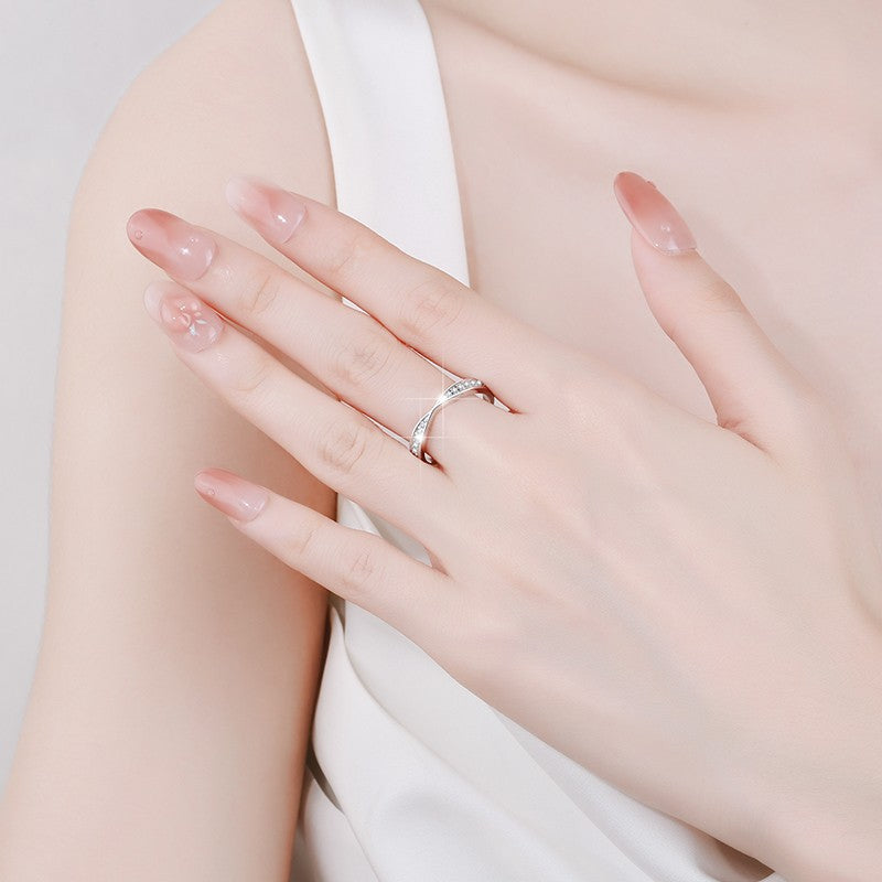 Damen Zarter Infinity-Ring mit funkelnden Zirkonia Shop Nory