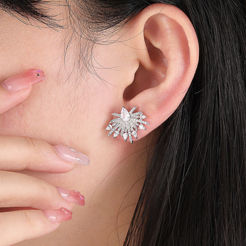 Damen Ohrringe im eleganten Strahlen-Design mit funkelnden Zirkonia Shop Nory