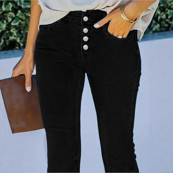 Damen taillenhohe Schlagjeans mit dekorativer Knopfleiste und sculptendem Sitz Shop Nory