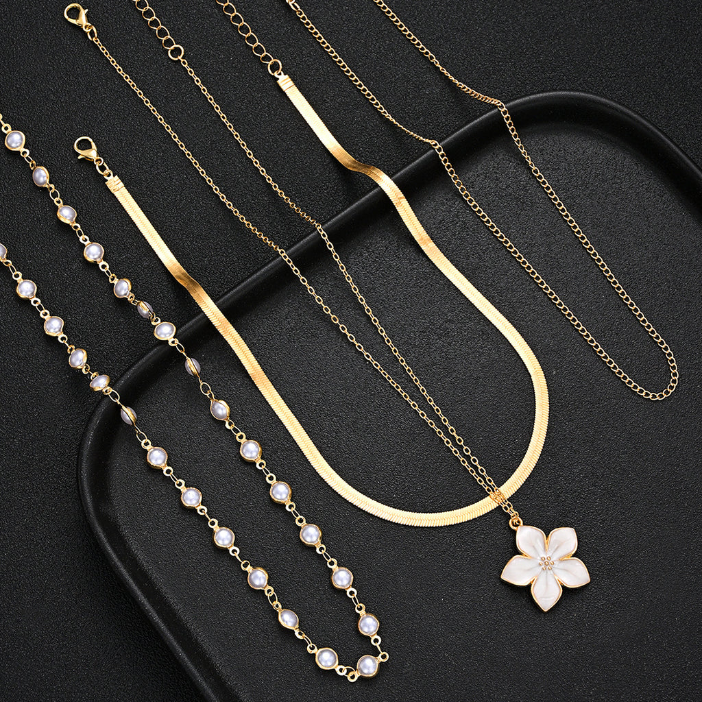 Damen elegante mehrsträngige Perlen-Halskette mit floralen Elementen Shop Nory