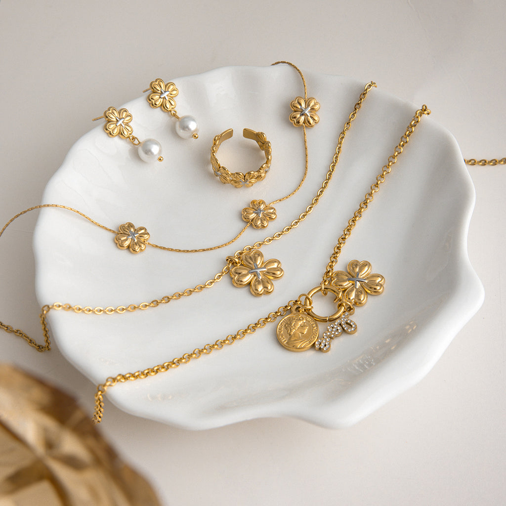 Damen Halskette mit floralen Anhängern aus hypoallergenem Edelstahl Shop Nory