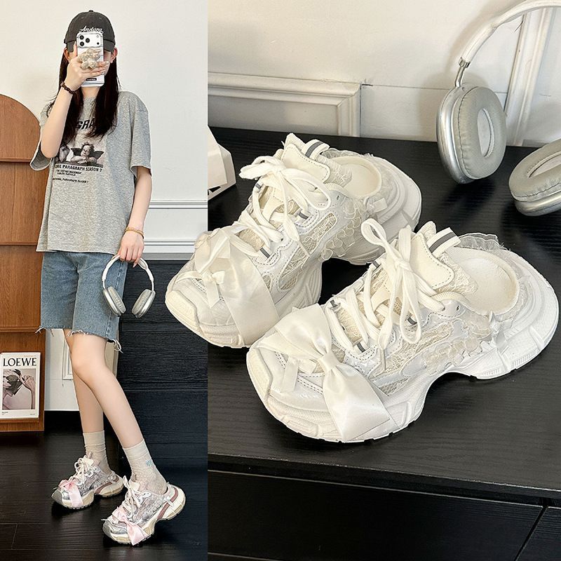Damen Chunky‑Sneaker mit floraler Spitze und Satin‑Schleife Shop Nory