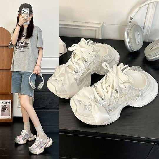 Damen Chunky‑Sneaker mit floraler Spitze und Satin‑Schleife Shop Nory