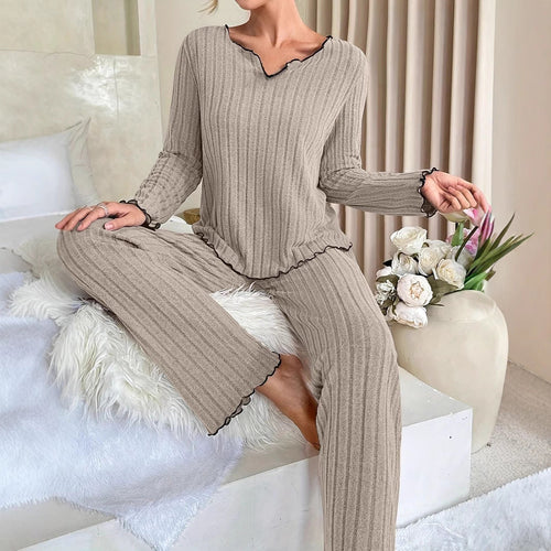 Damen Gemütlicher zweiteiliger Pyjama mit kontrastierenden Rüschen