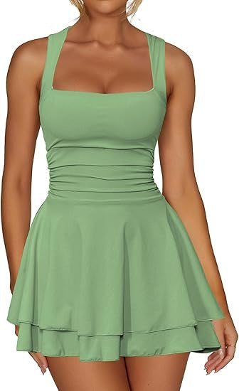 Damen sportliches Kleid mit Raffungen und weit schwingendem Rock