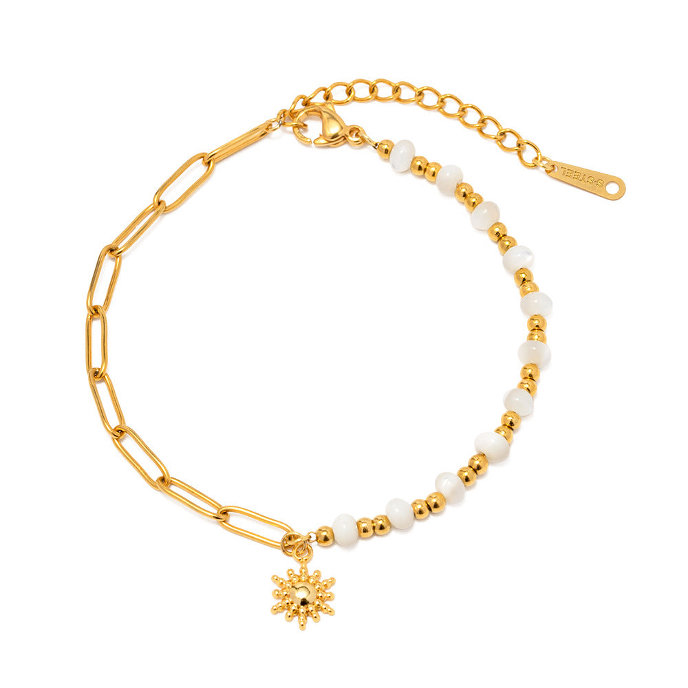 Damen Armband mit elegantem Perlen-Design und funkelndem Anhänger Shop Nory