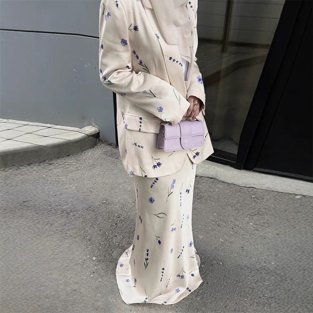 Damen Zweiteiliger Satin-Anzug mit geblümtem Maxirock und oversized Blazer Shop Nory