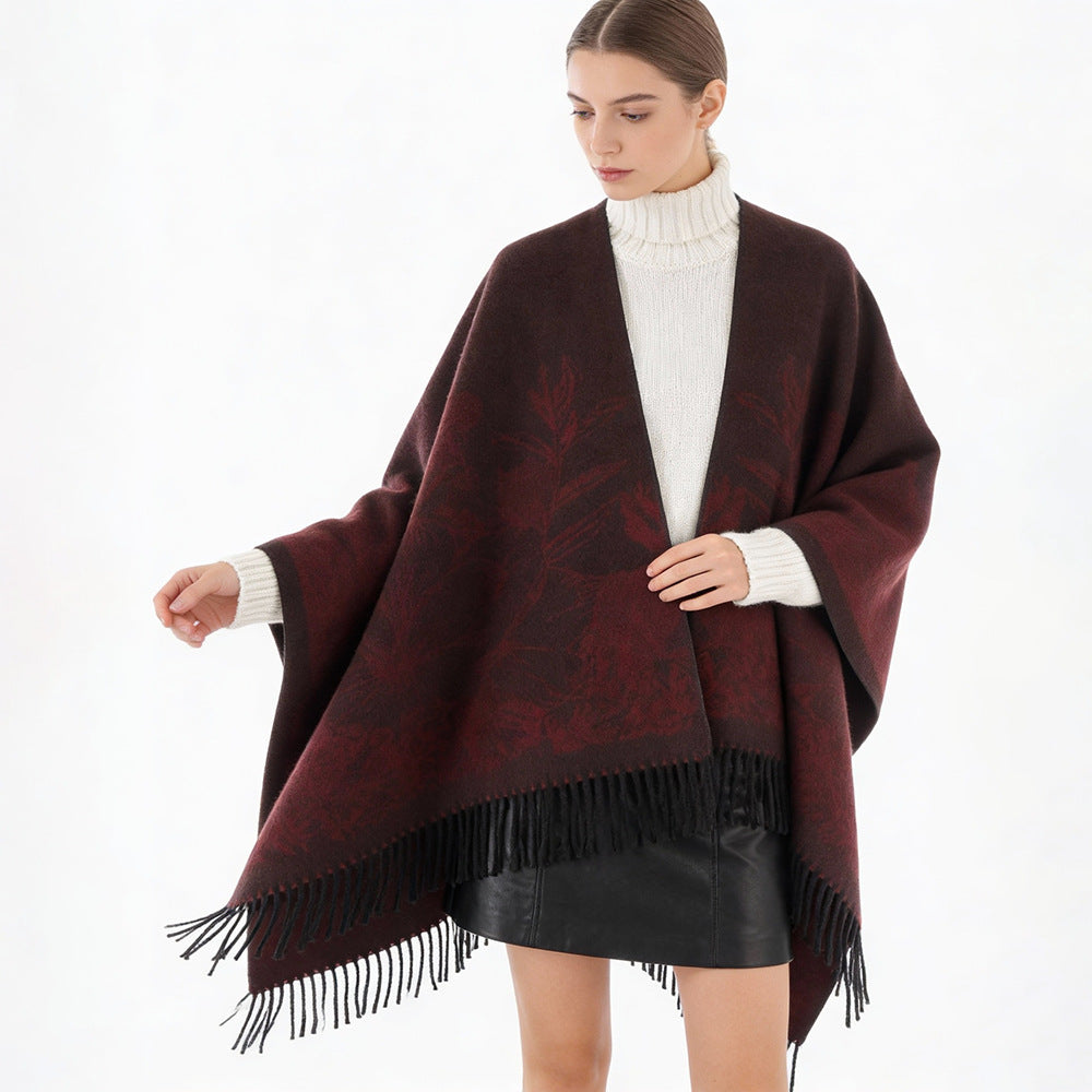 Damen Fließender Capeponcho im Kimono‑Schnitt mit feinem Blumenjacquard und Fransensaum Shop Nory