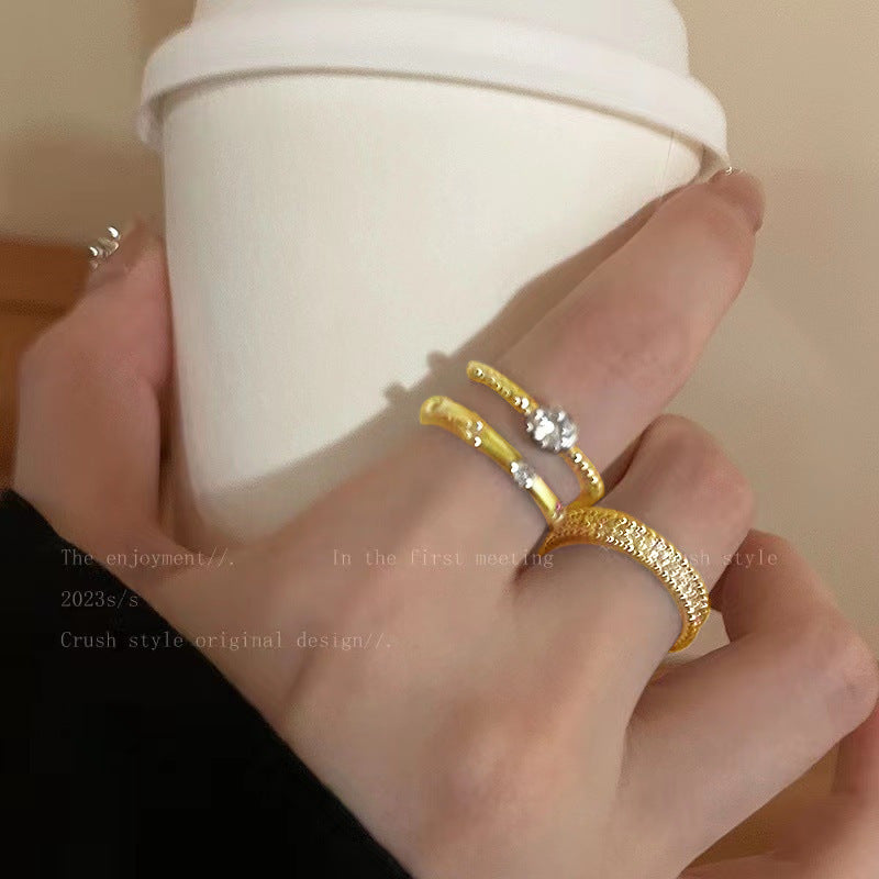 Damen Ring-Kollektion mit verschiedenen Designs und stilvollen Oberflächen Shop Nory