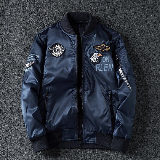 Herren Pilotenbomberjacke im Aviator-Look mit Badge-Applikationen, Ärmeltasche und gerippten Bündchen Shop Nory