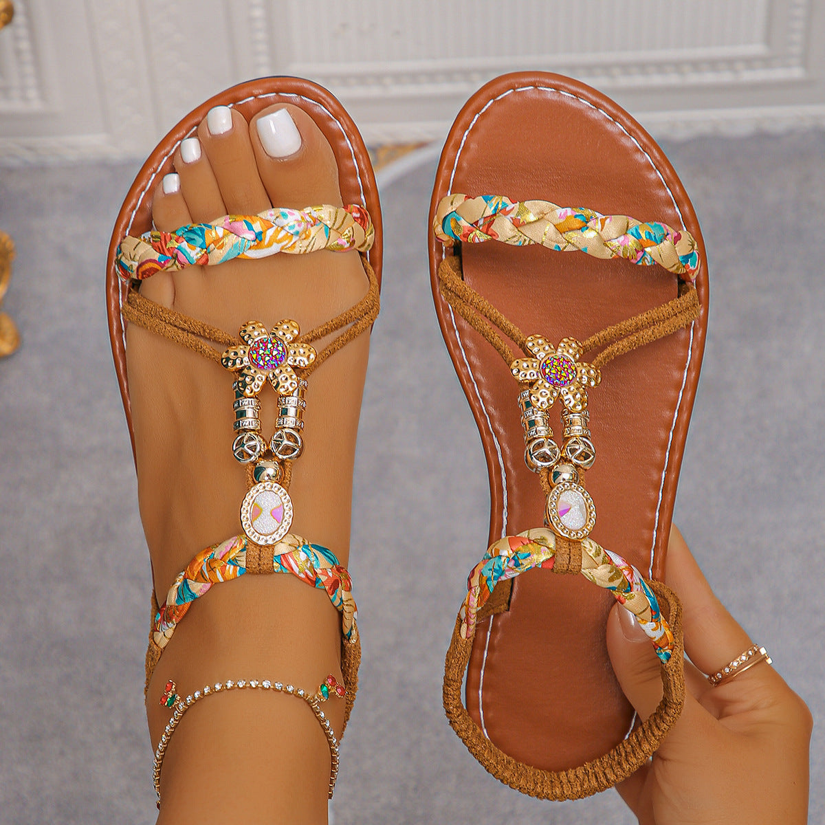 Damen modische Zehentrenner-Sandalen mit floralen Applikationen und elegantem Design Shopnory