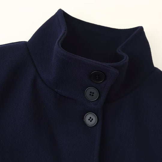 Damen Kurze kastige Jacke mit Stehkragen und durchgehender Knopfleiste Shop Nory