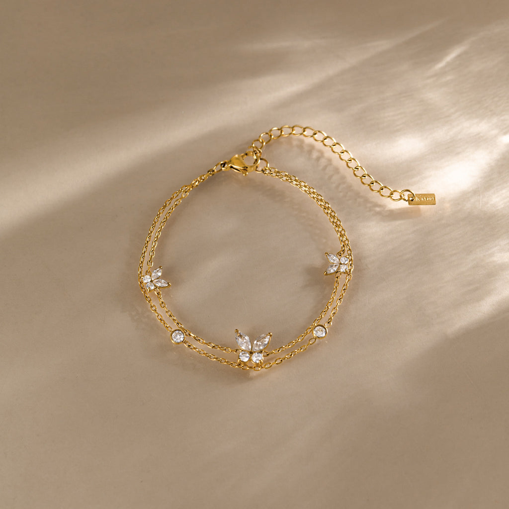 Damen Armband mit filigranen Blumenakzenten und elegantem, hypoallergenem Design Shop Nory