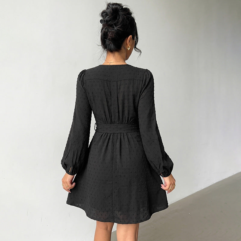 Damen Wickel-Minikleid mit V-Ausschnitt, Punkteffekt, geraffter Taillenpartie und langen Ärmeln Shop Nory