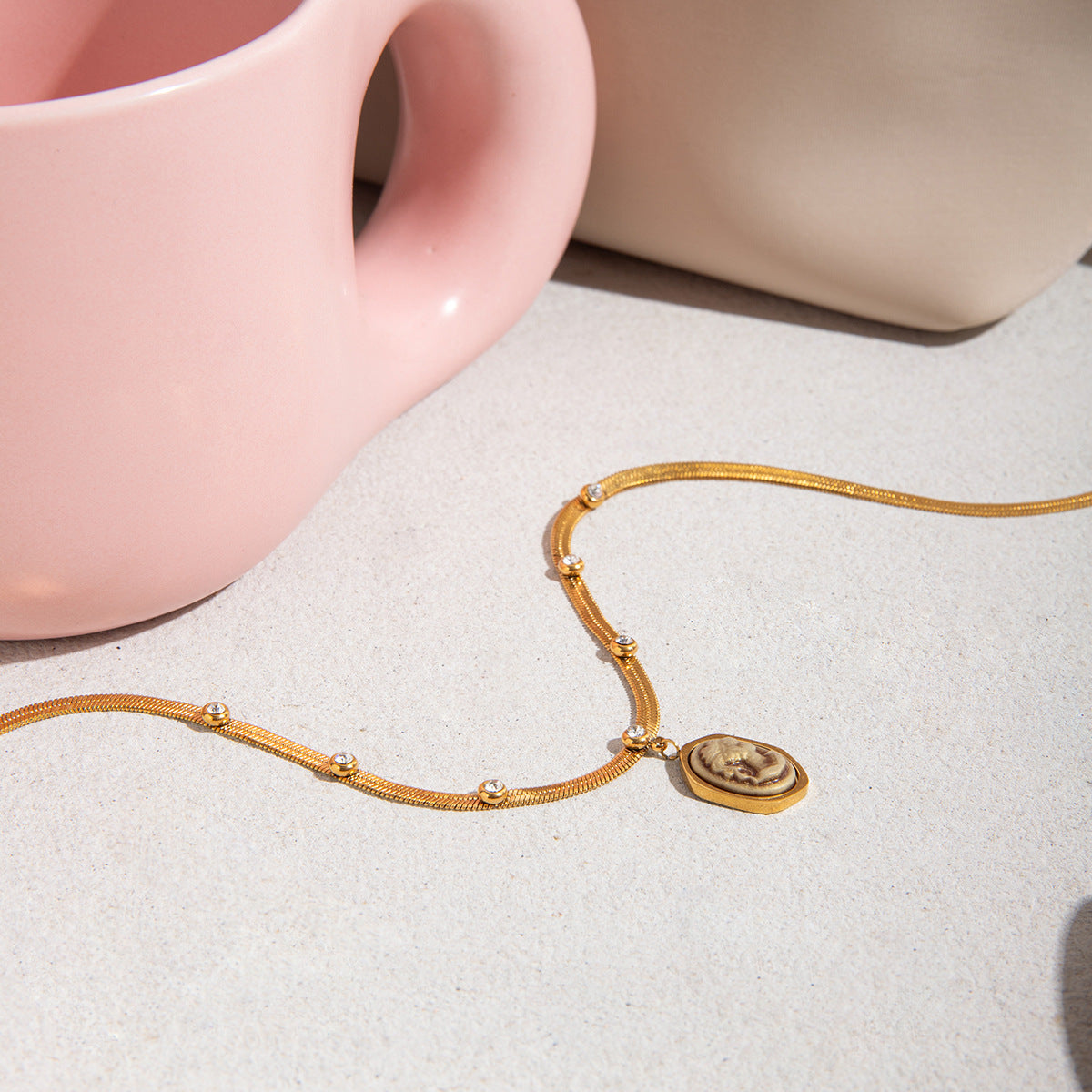 Damen Halskette mit wasserdichter und hypoallergener Edelstahlverarbeitung Shop Nory