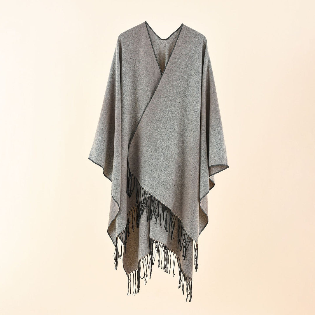 Damen Cape-Poncho aus leichtem Glanzstrick mit Ombre-Effekt und Fransensaum Shop Nory