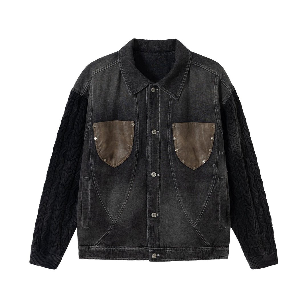 Herren Jeansjacke mit aufgesetzten Lederbrusttaschen und Zopfmusterstrickärmeln Shop Nory