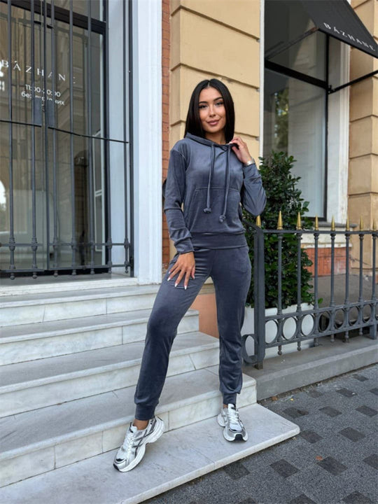 Damen weiches Velours-Lounge-Set mit Kapuzenpullover und tapered Jogginghose Shop Nory