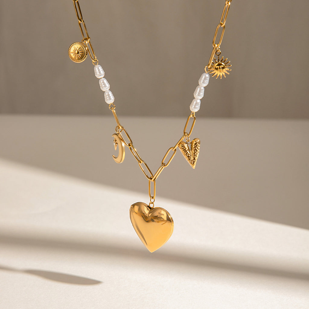 Damen Halskette mit charmantem Herzdesign und nothenden Anhängern Shop Nory