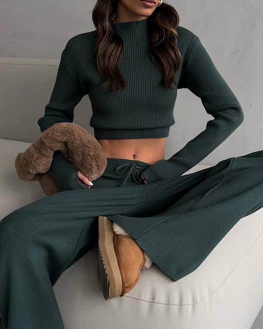 Damen geripptes Lounge-Set mit Cropped-Pullover und weiter Jogginghose Shop Nory
