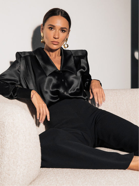 Damen Satinbluse mit übergroßem Spitzkragen und eleganten Langärmeln Shop Nory