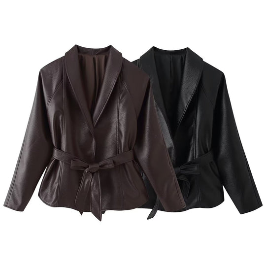 Damen Kurzblazer aus veganem Leder mit Schalkragen und Taillenbindegürtel Shop Nory