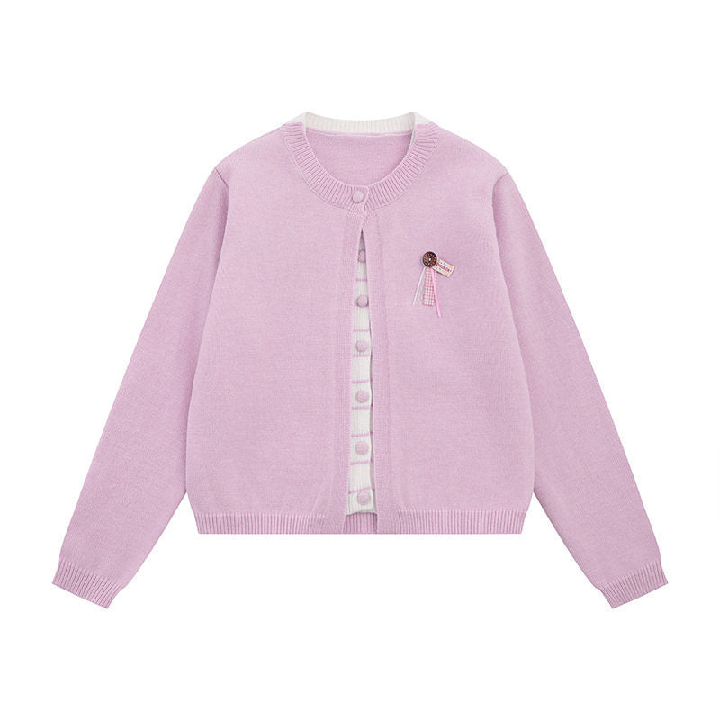 Damen Feinstrick-Cardigan mit Rundhals, verdeckter Knopfleiste und Zierbrosche Shop Nory