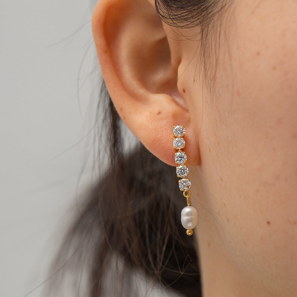 Damen Ohrhänger mit funkelnden Zirkonia und Perlenakzenten Shop Nory