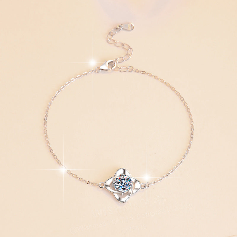 Damenarmband mit funkelndem Kristall und elegantem Edelstahl-Design Shop Nory