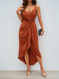 Damen Etuikleid mit elegantem Wickel-Design und schwingendem Saum