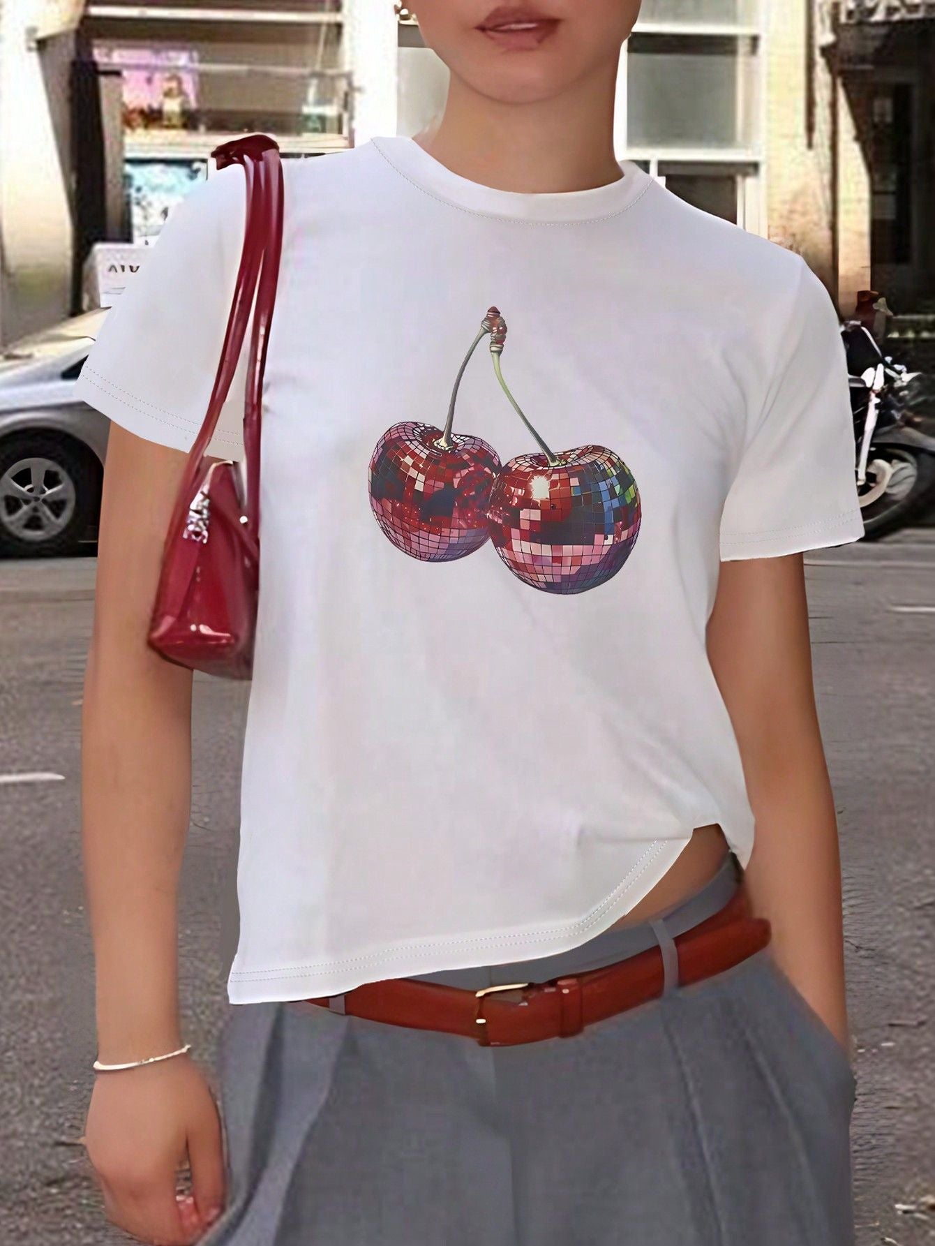 Damen T-Shirt mit kreativem Kirschmotiv und funkelndem Glitzereffekt