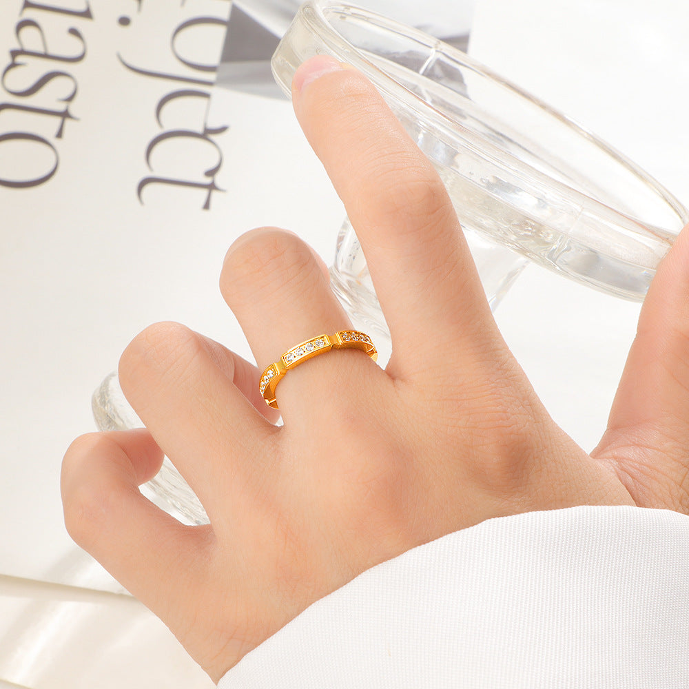 Damen filigraner Ring mit schimmernden Zirkonia-Details Shop Nory