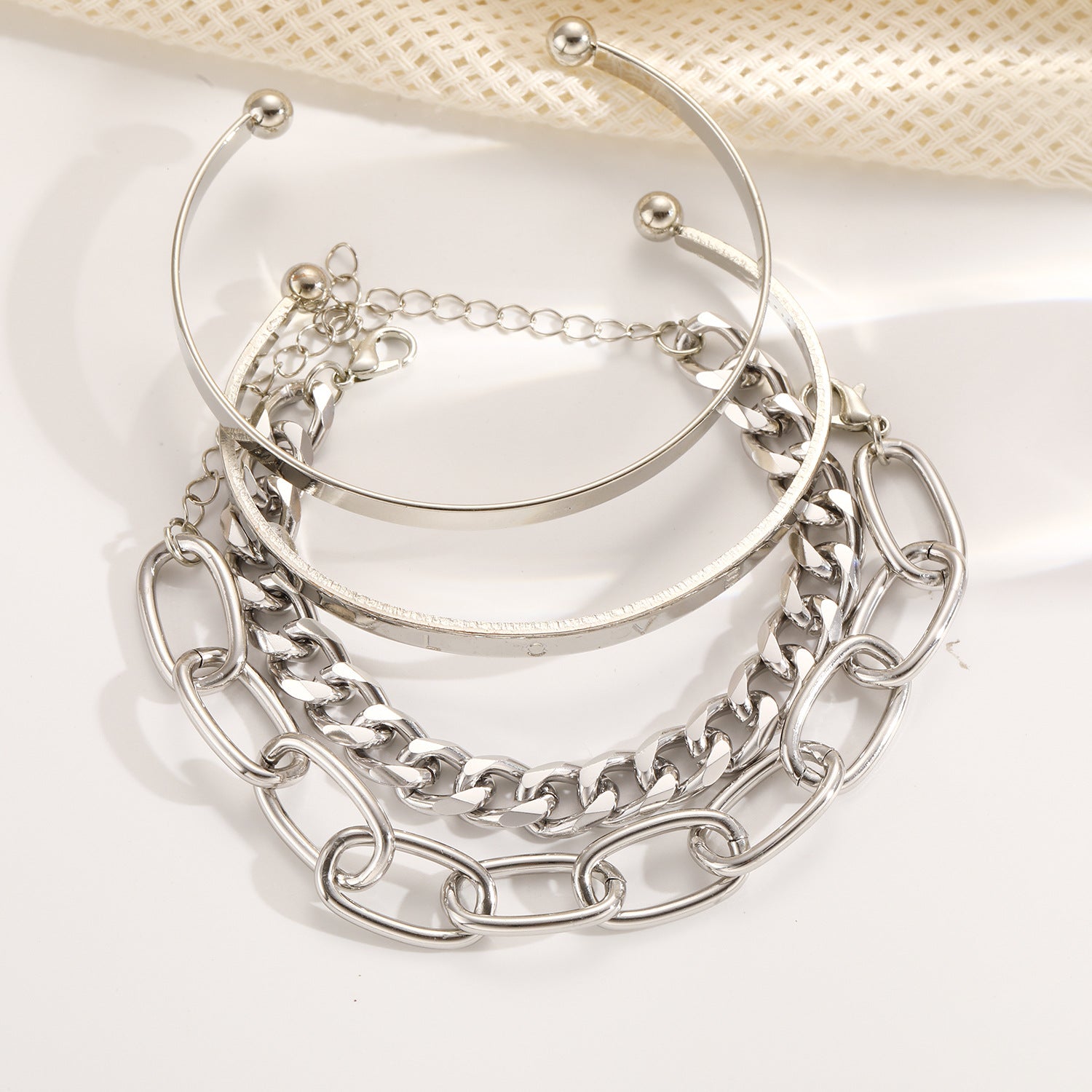 Damen Armreif-Set aus elegantem Edelstahl mit variierenden Designs Shop Nory