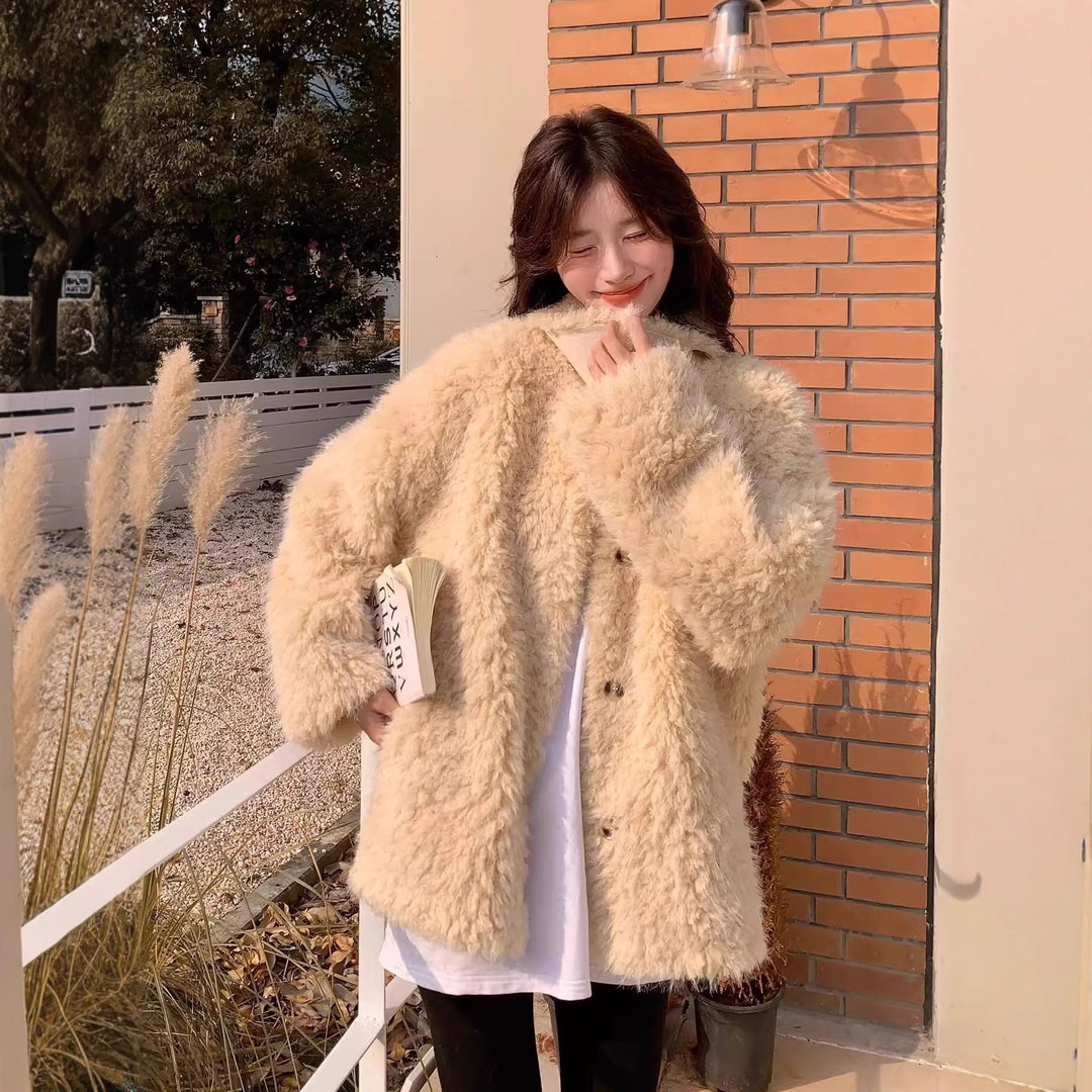 Damen Kurzmantel aus Teddyfleece mit Oversize‑Schnitt Stehkragen und Pattentaschen Shop Nory