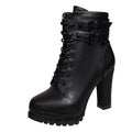 Damen Stiefeletten mit modischem Riemen und robustem Profilsohle