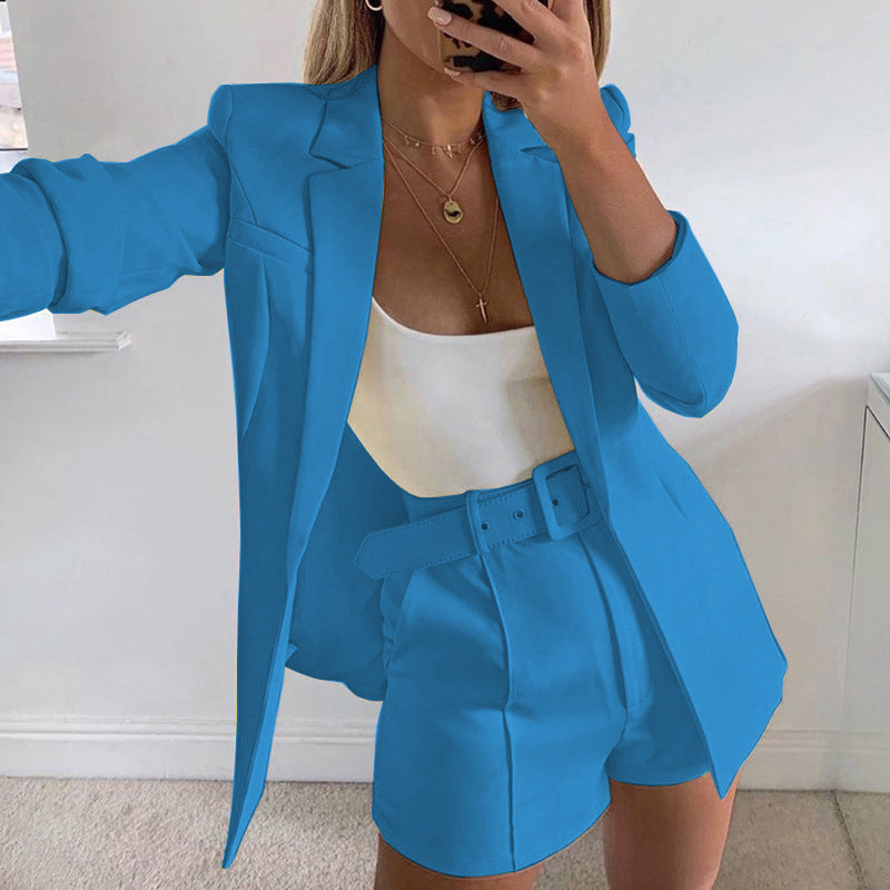 Damen Zweiteiliges maßgeschneidertes Blazer‑Set mit hochtaillierten Shorts und Gürtel Shop Nory