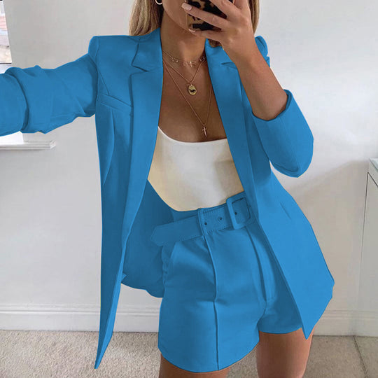 Damen Zweiteiliges maßgeschneidertes Blazer‑Set mit hochtaillierten Shorts und Gürtel Shop Nory