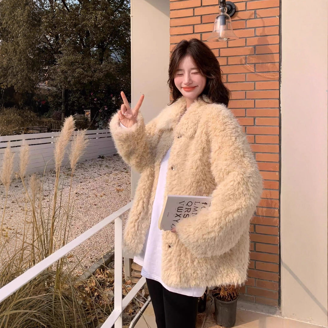 Damen Kurzmantel aus Teddyfleece mit Oversize‑Schnitt Stehkragen und Pattentaschen Shop Nory
