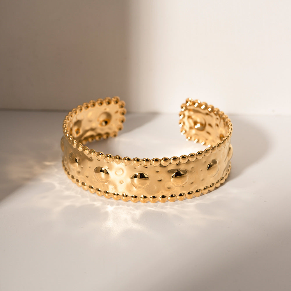 Damen Offenes Armreif mit kunstvollem Strukturdesign Shop Nory
