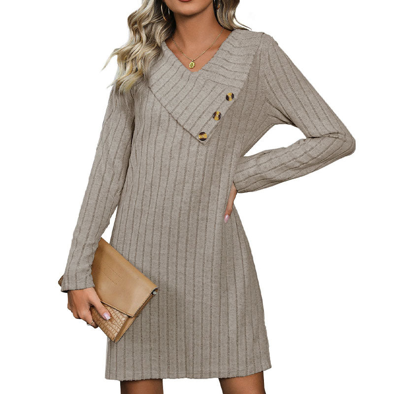 Damen Geripptes Strickkleid mit asymmetrischem V-Ausschnitt und Zierknopfleiste Shop Nory