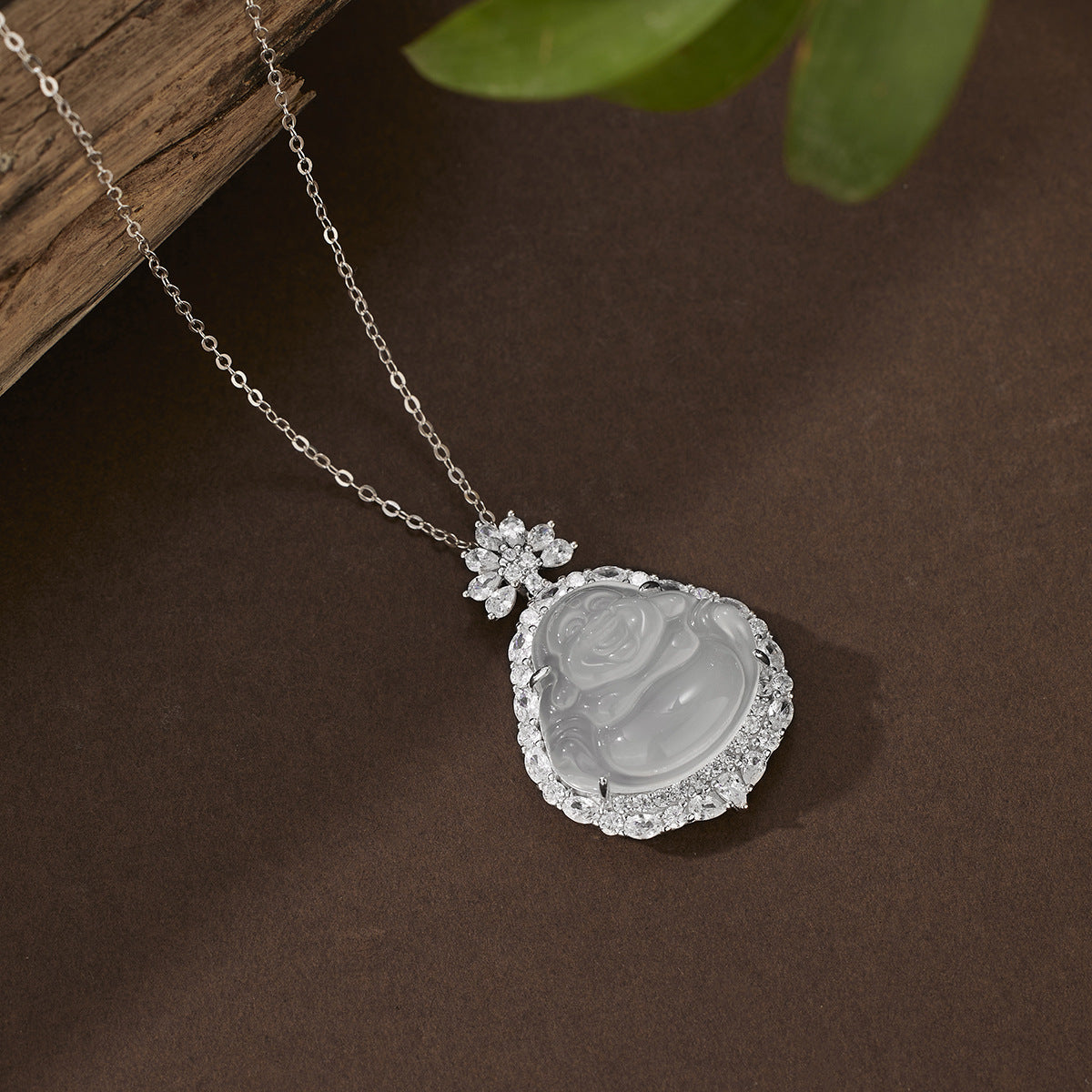 Damen Anhänger mit spirituellem Buddha-Motiv von Shop Nory