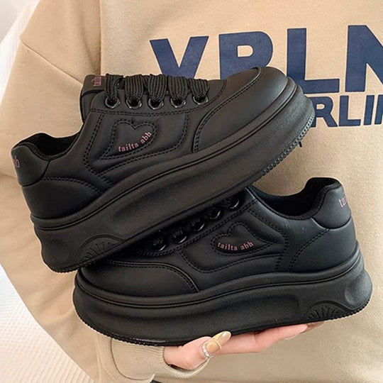 Damen Plateau-Sneaker im minimalistischen Chunky-Look mit skulpturierter Wedgesohle Shop Nory