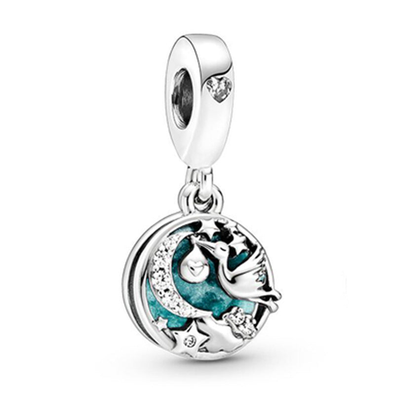 Versilberter Charm-Anhänger mit Mond, Sternen und Tanzender Elfe